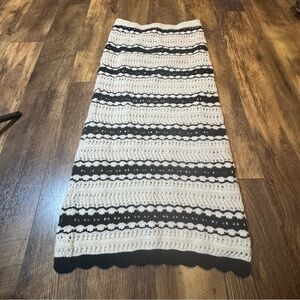Freshman 1996 Women’s SMALL Crochet Skirt Striped Long Lined Beige Black